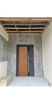 НАШІ РОБОТИ Вхідні двері металеві в квартиру з МДФ накладками